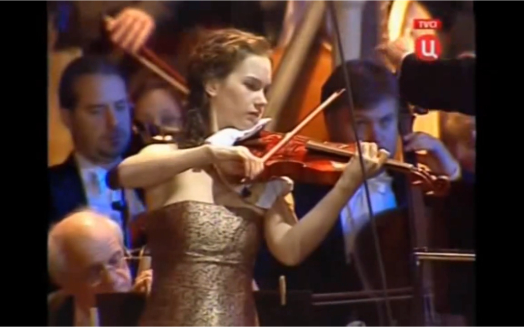 [图]希拉里•哈恩 & 小提琴 ~ 肖松-音诗 Hilary Hahn - Poeme by Ernest Chausson & Violin - 2007