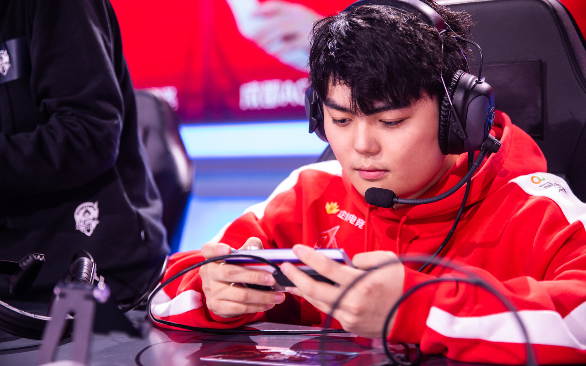 202121732ag超玩会笑影打工人上班啦