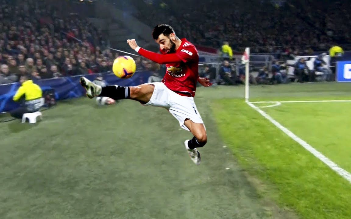 本赛季足球场上的精彩瞬间,如果不是被拍摄下来可能都不会相信