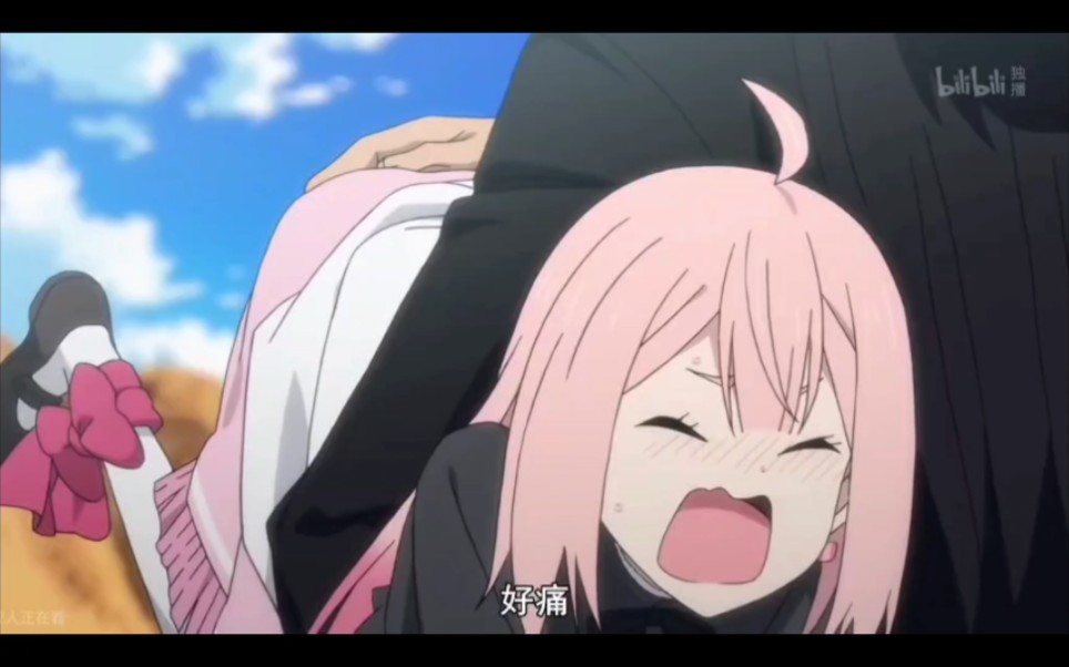 雌小鬼白丝圣女惨遭打屁股惩罚挠痒痒tk素材选自哔哩