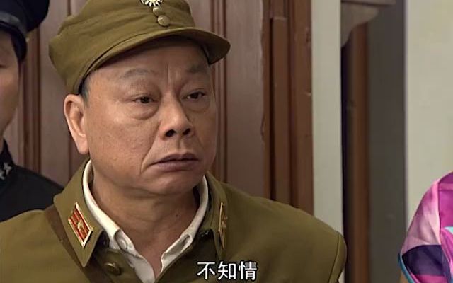 七十二家房客 太子炳打算辞掉丘富不让他做保镖 这下丘富不干了 气的