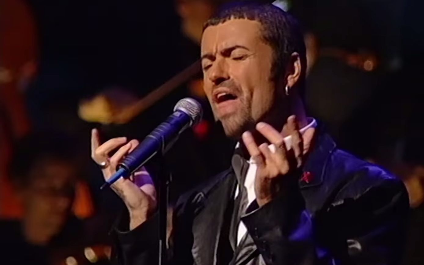 [图]George Michael - Jesus to a Child Live in Berlin MTV EMA's 1994