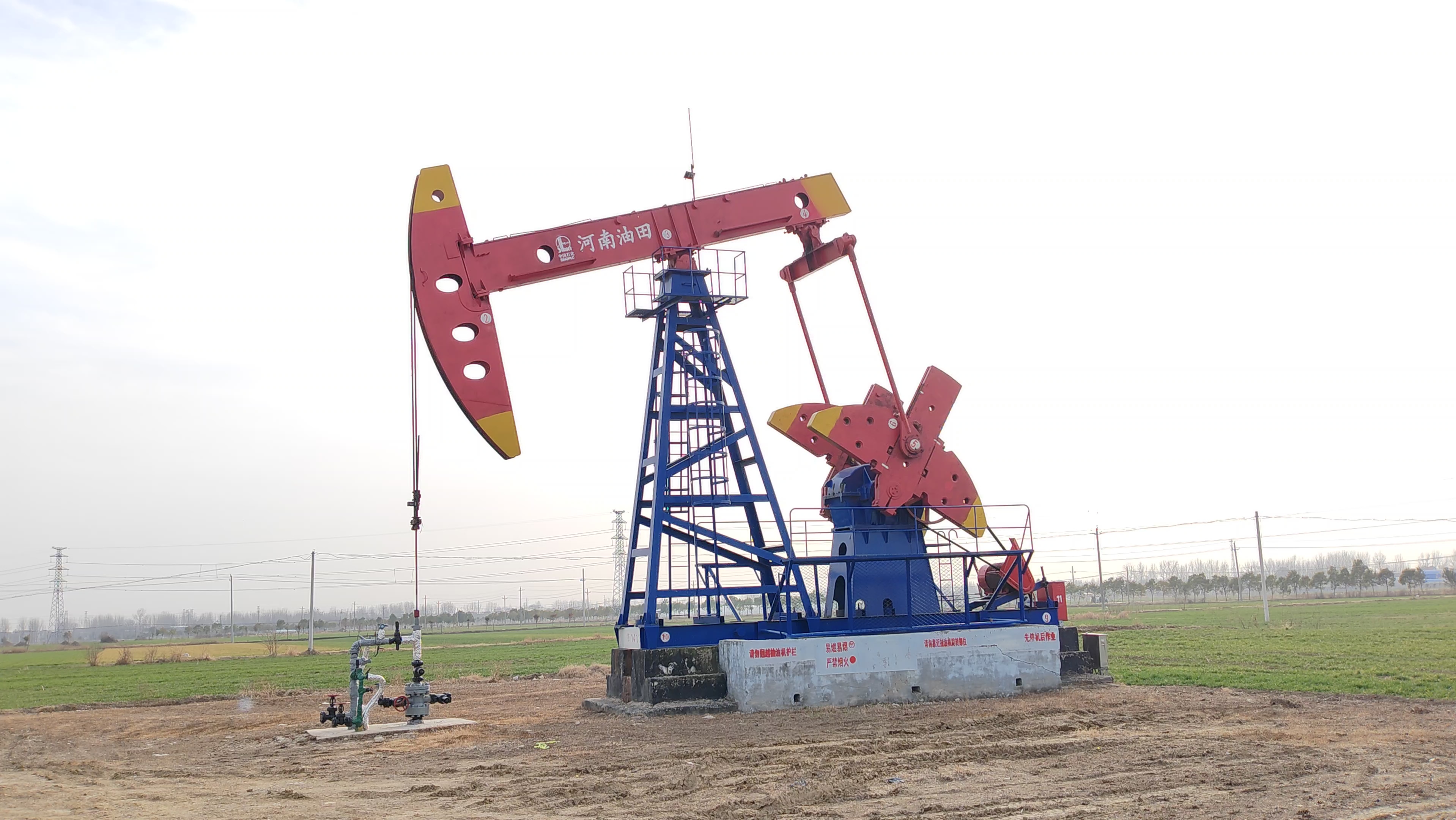 8—73hb型游梁式抽油机