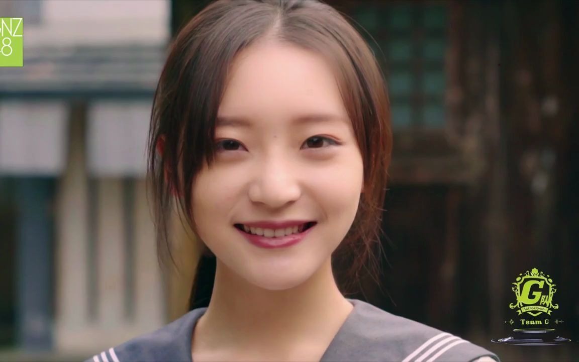 不忘初心谢蕾蕾加油给你深圳大学前辈易嘉爱创作歌曲由后辈谢蕾蕾表演