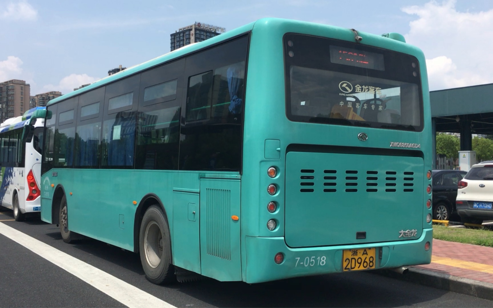 【库存】杭州公交 xmq6850agd4 尿素龙 1503m路 7-0518 柴油机待机