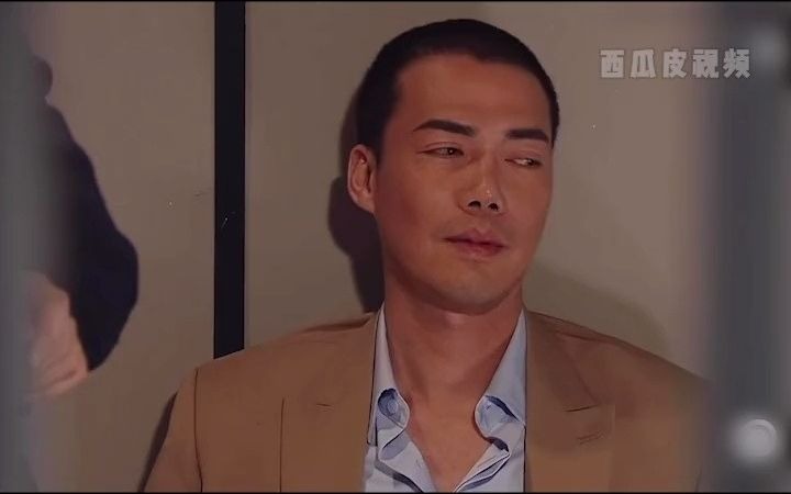 潜行狙击立青为laughing寻找证据madam和梁笑棠警长真的是欢喜冤家
