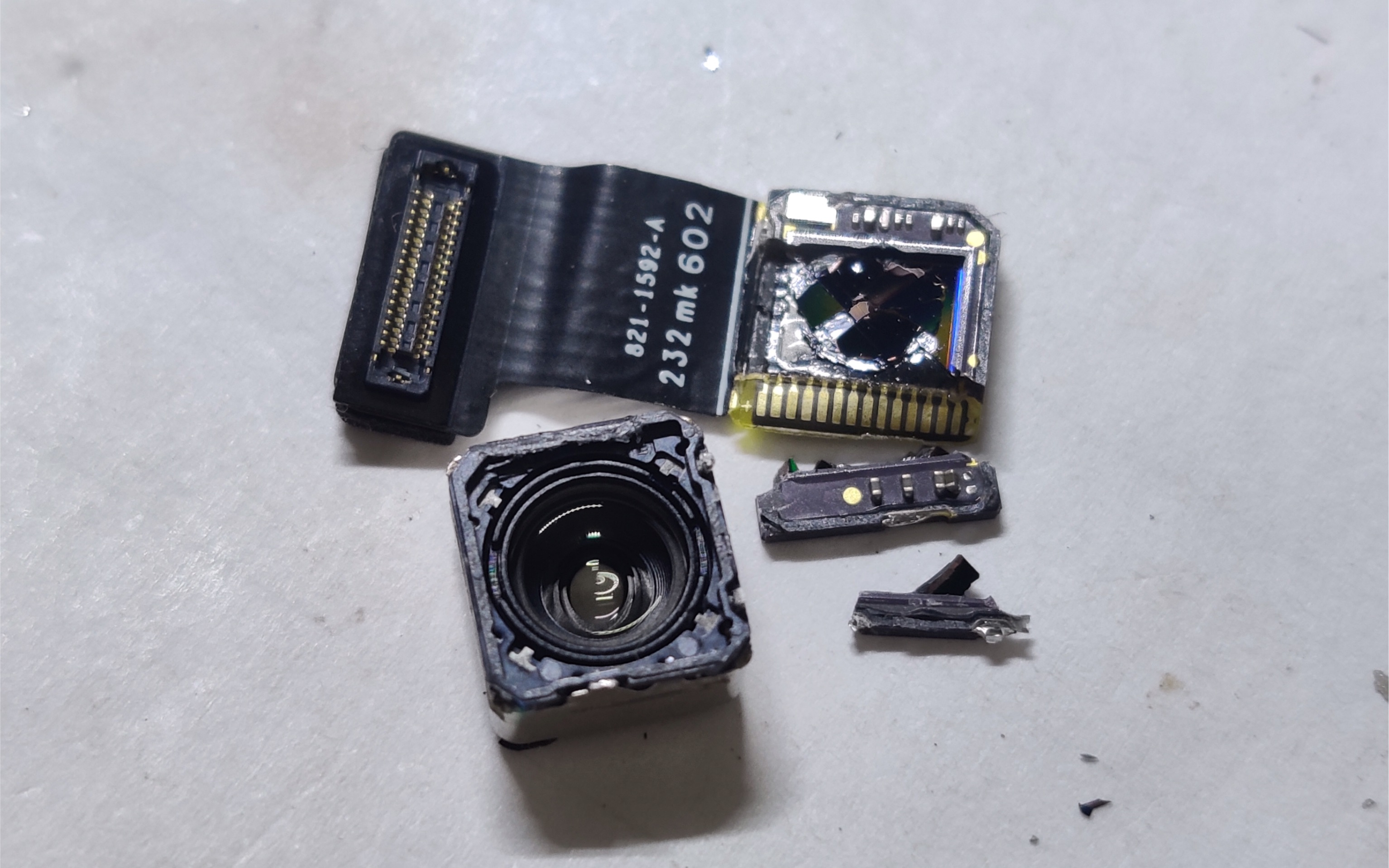 活动  「拆解」iphone5s的摄像头