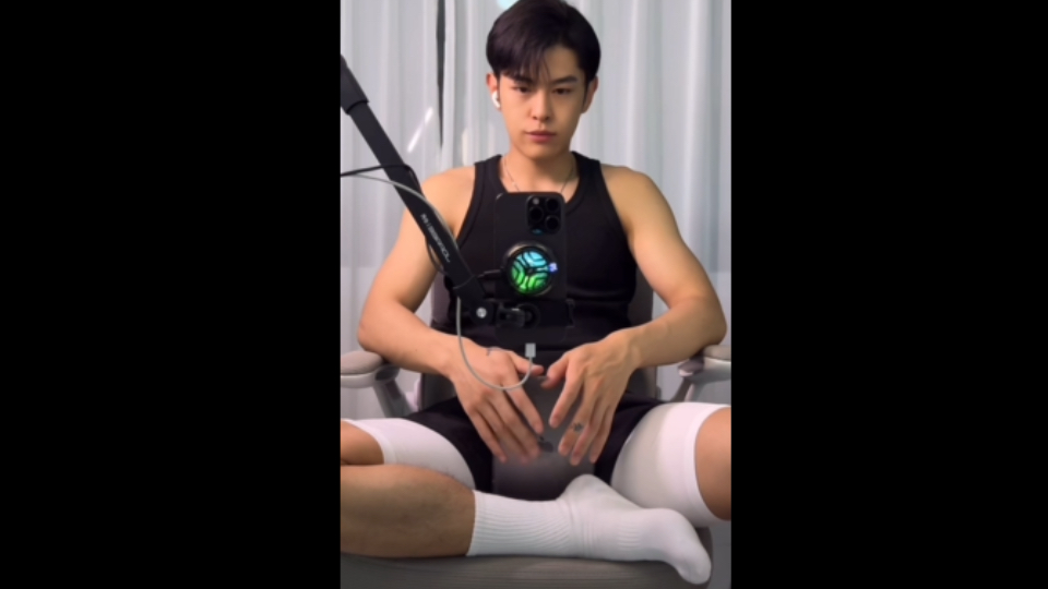 白袜白色短高弹帅哥