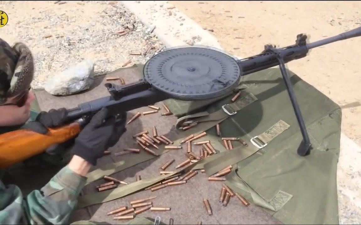 曾经辉煌的苏联转盘机枪看火力就知道在战场上有多威风了