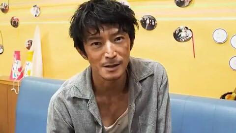 エール 語りを担当している津田健次郎さん なんと久志のマージャン仲間の犬井役として ドラマに登場しました 哔哩哔哩 Bilibili エール 語りを担当している津田健次郎さん なんと久志のマージャン仲間の犬井役として ドラマに登場しました 哔哩哔哩 Bilibili