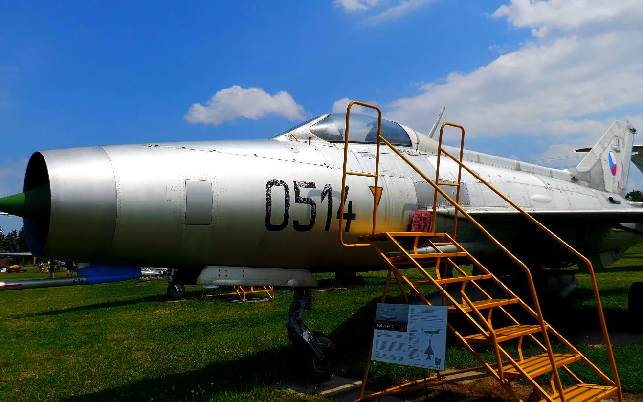 【库诺维采航空博物馆】米高扬设计局 - 米格-21f-13型(米格-21家族