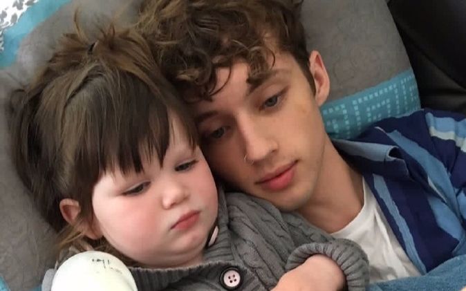 【troye sivan】戳爷小时候~qwq