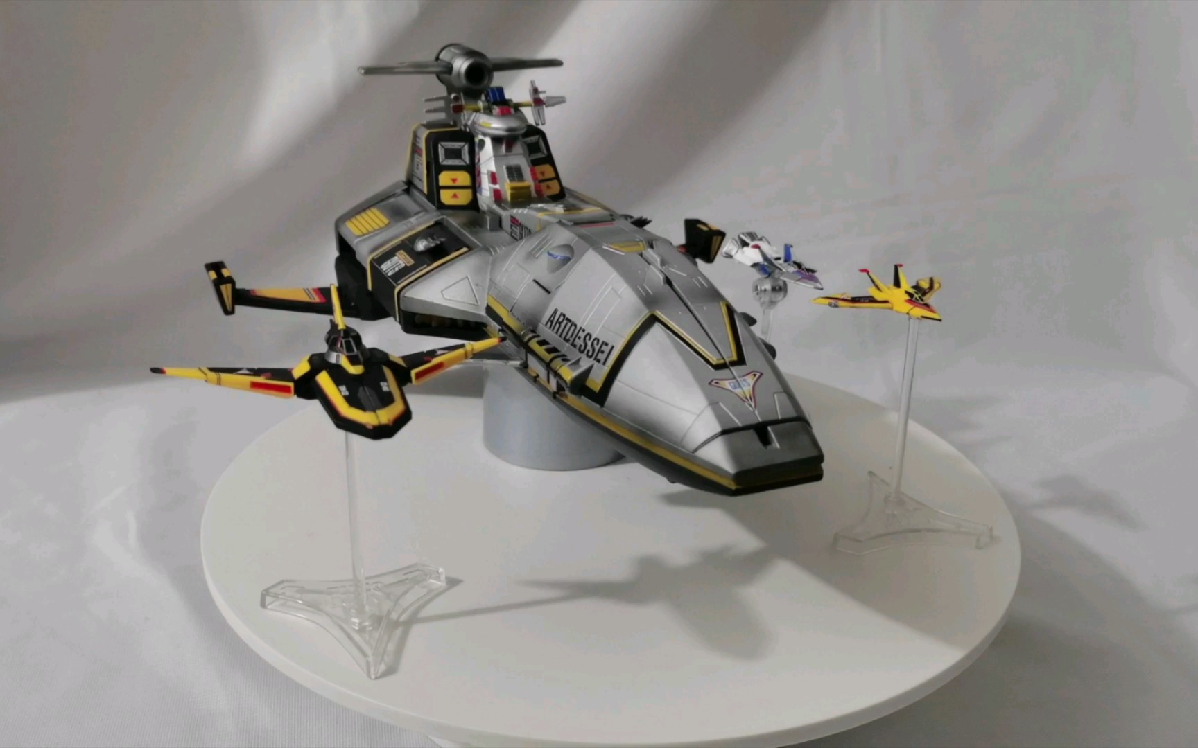 老版合金雅阁第斯号搭配shf飞燕