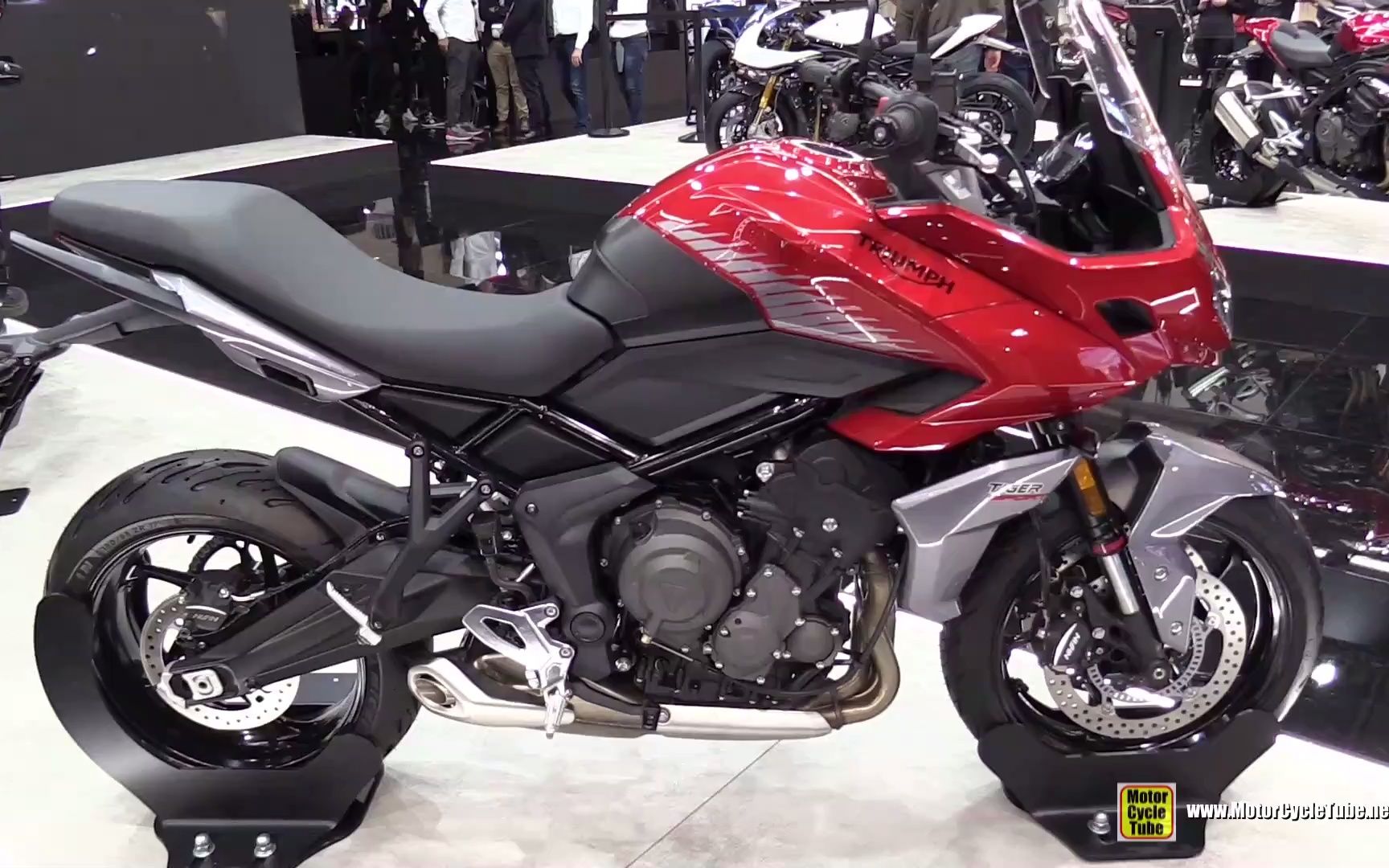 凯旋三缸老虎triumphtigersport66010万元左右值得吗