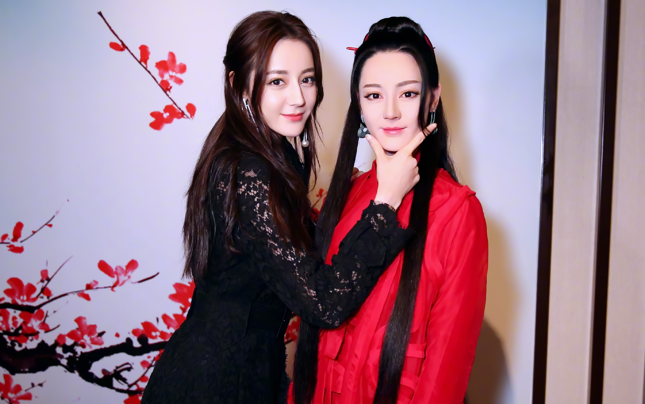 【迪丽热巴】180325-武汉杜莎夫人蜡像馆揭幕仪式cut_哔哩哔哩 (゜-゜