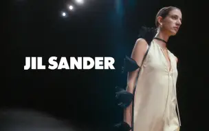 Tải video: 秀场实况解说｜「希望照亮未来」 JIL SANDER 2021春夏女装走秀