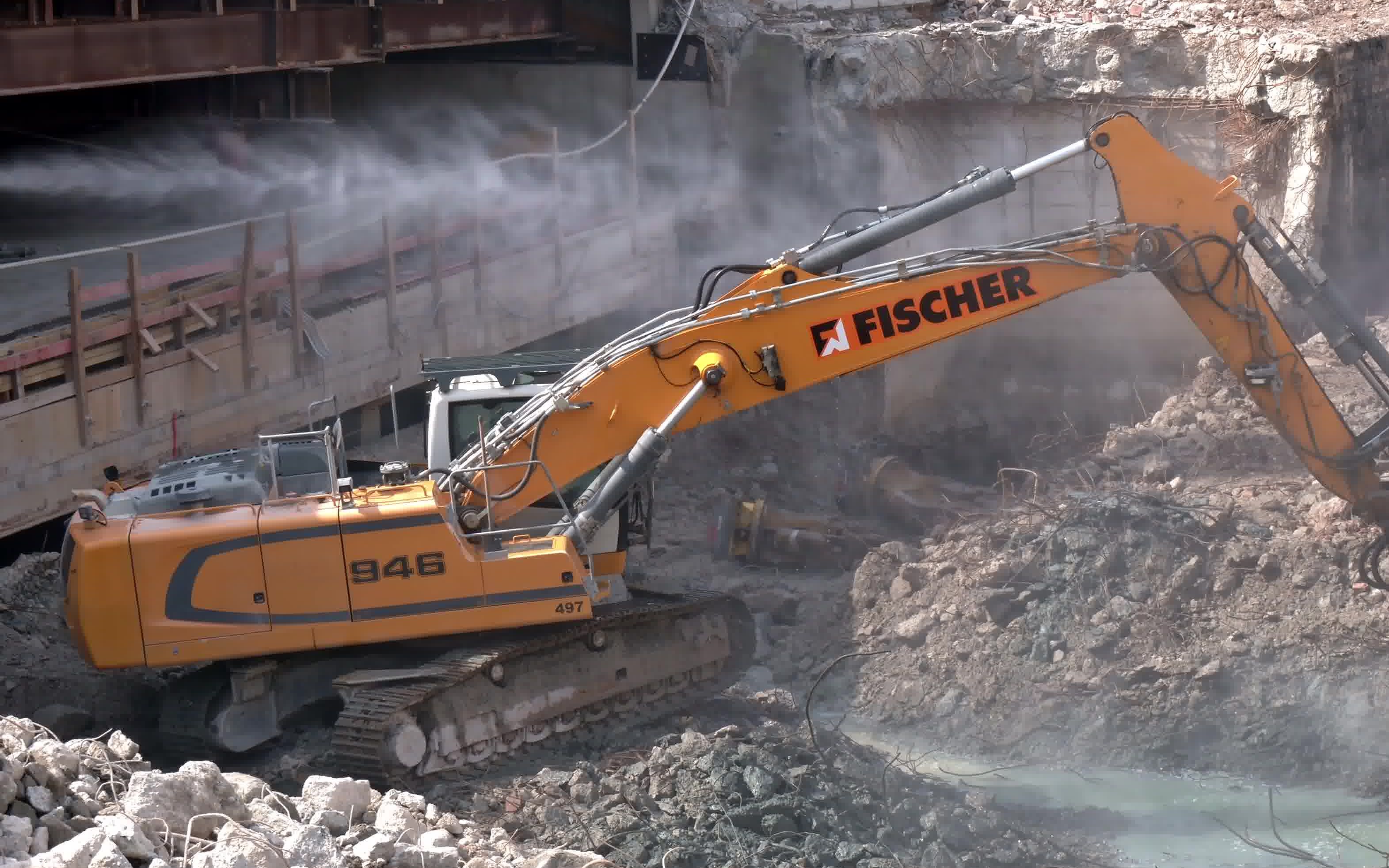 4k利勃海尔946cat336fcasecx370d挖掘机施工