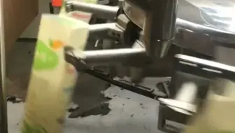 给袋式液体包装机，让人叹为观止的500ml1000ml自立袋洗衣液包装机！这工作效率可以！