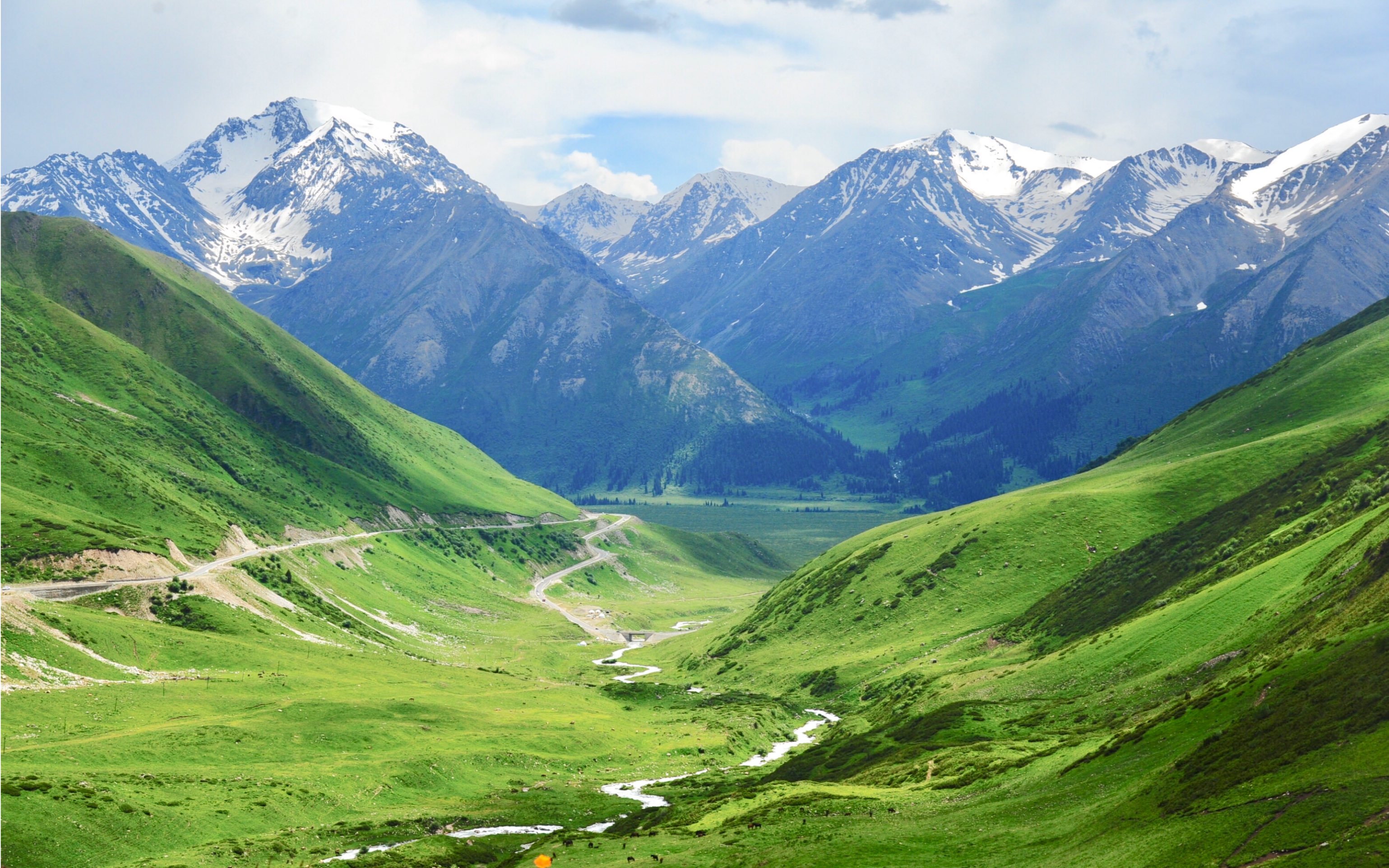 从雪山到火焰～ 2019夏自驾独库公路伊昭公路