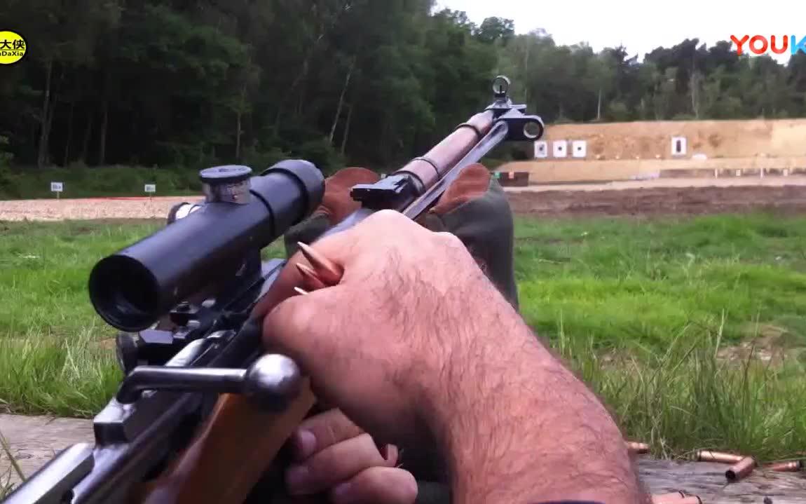 配备瞄准镜射击的莫辛纳甘狙击步枪,靶场射击