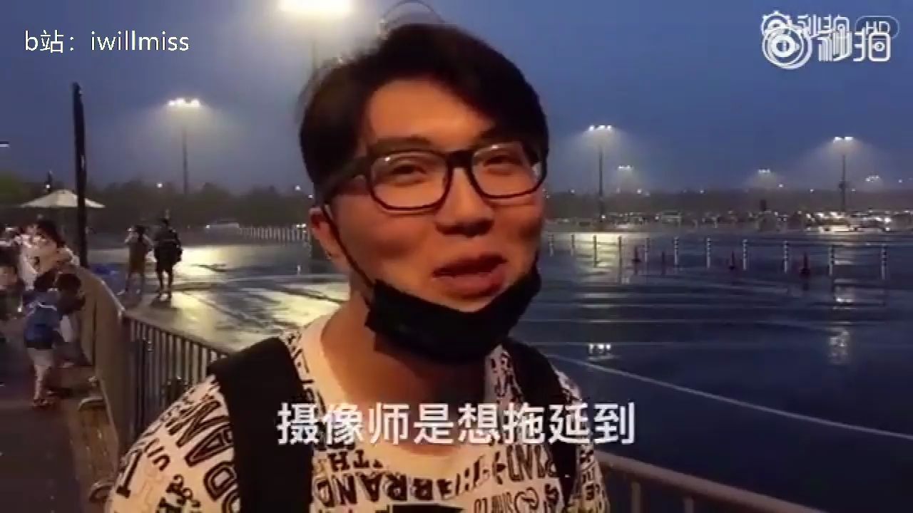 [图]毛不易vlog合计：著名的【大野地】和【去迪尼斯的一天】，【游西湖】，收藏起来吃饭时看。