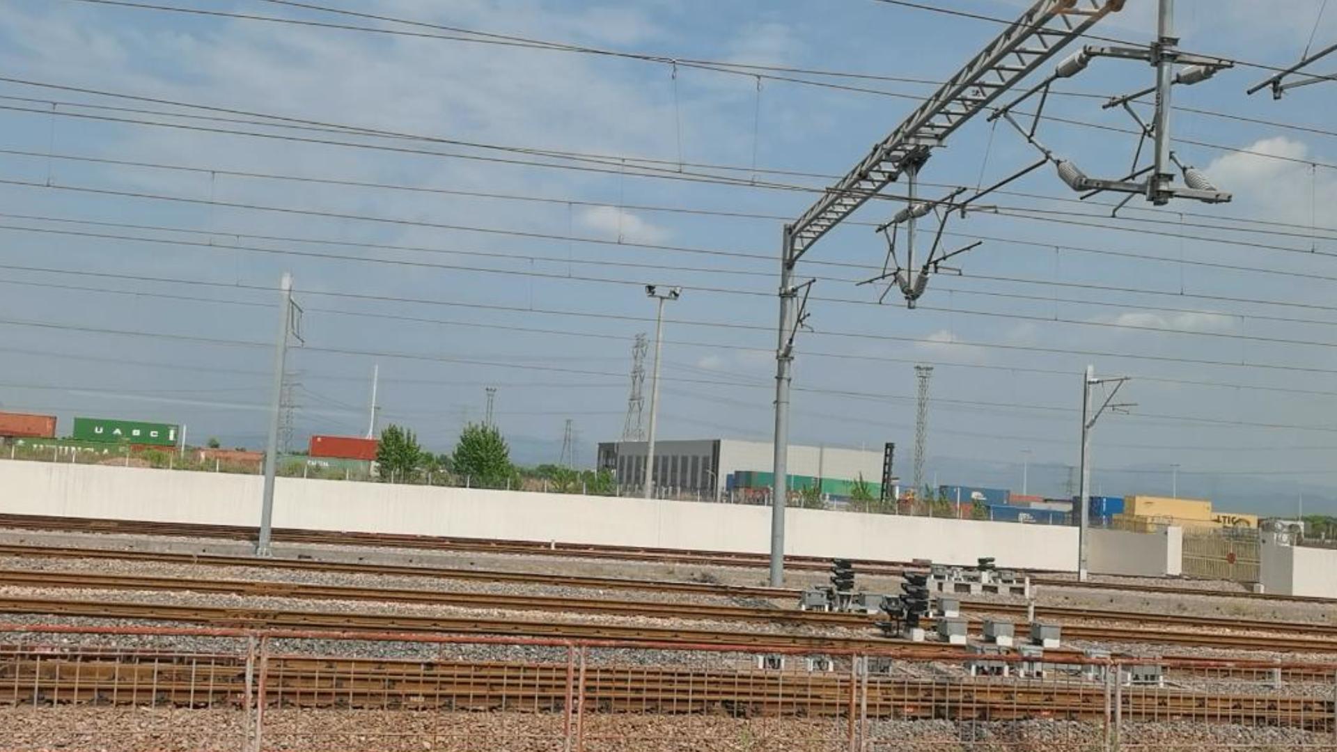 g7759次(宿松东-瑞安)驶出金华南站