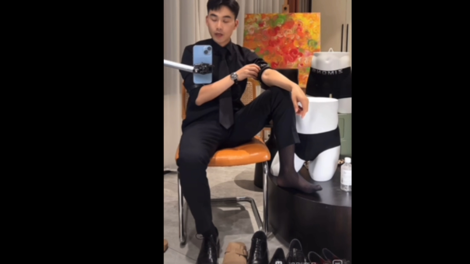 正装黑丝男皮鞋黑袜帅哥