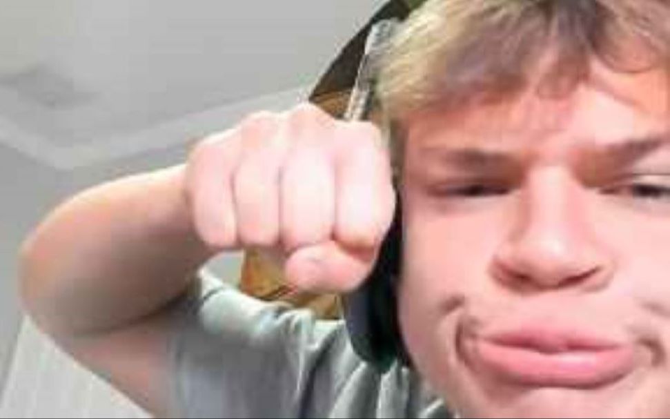 jynxzi看到了有史以来最折磨的r6片段