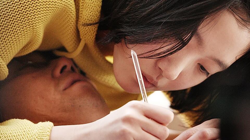 韩国伦理片，70岁诗人爱上中学生？表面情欲，实际忧郁