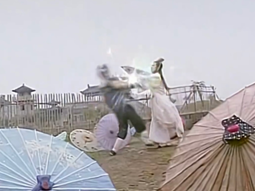 狂狮铁战大战江南大侠,铁战赢了江别鹤,却死在了花无缺手里