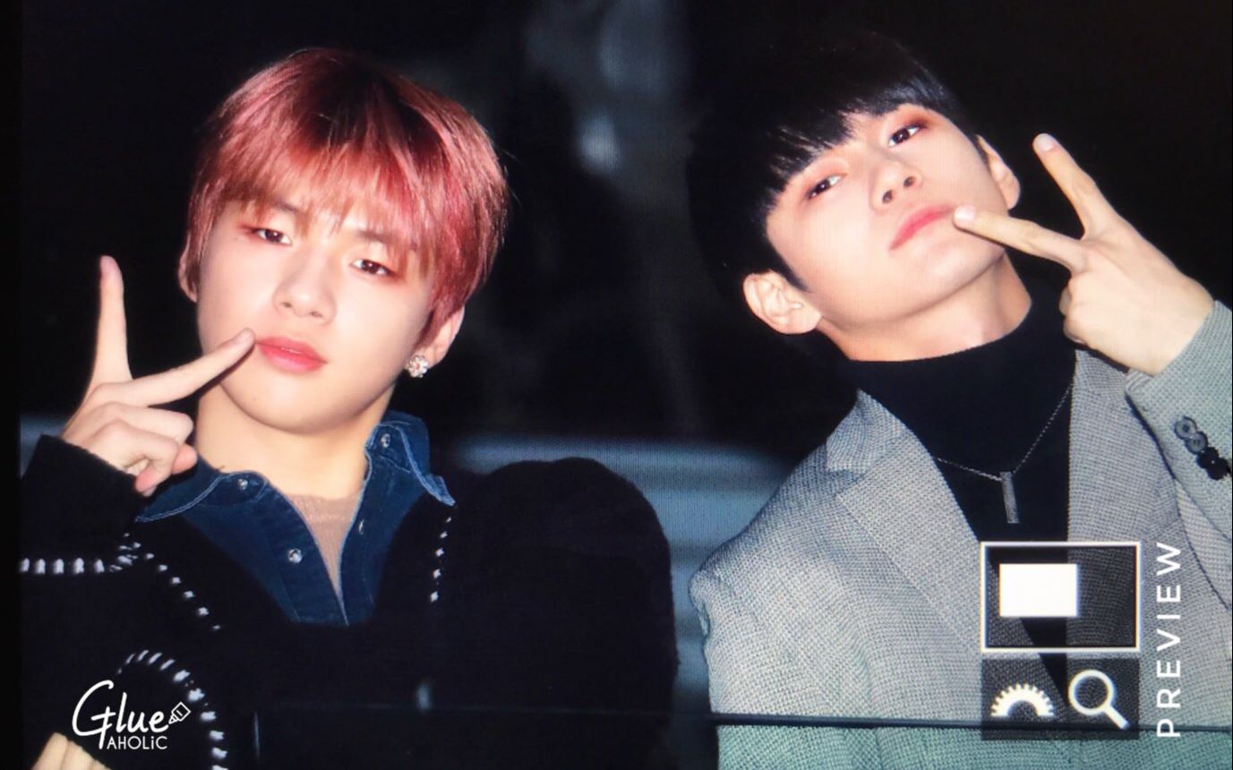 【姜丹尼尔&邕圣祐】181204 the show 候场猫狗嬉戏饭拍3则 1080p