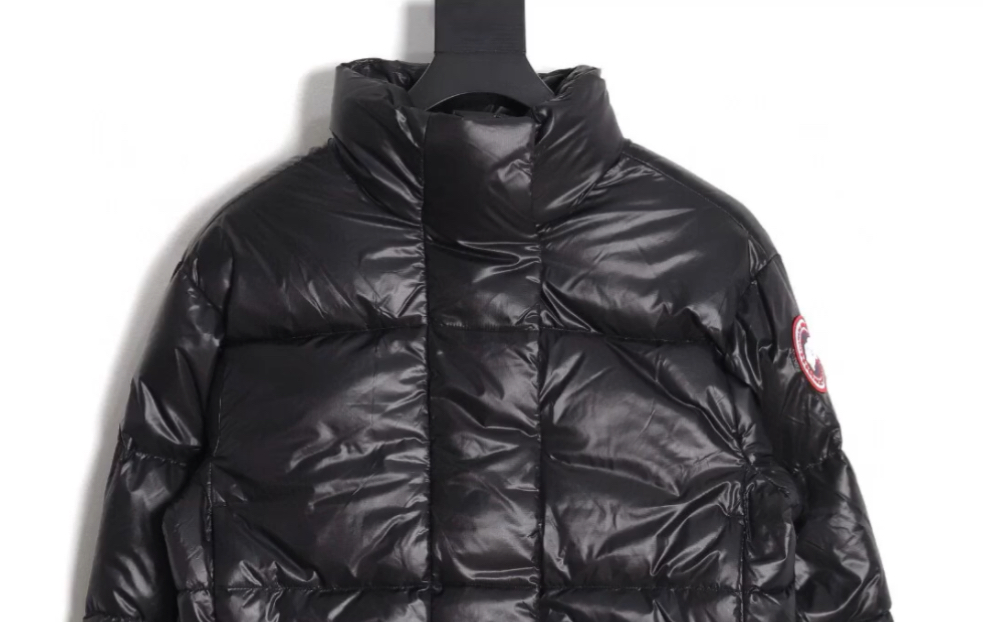 高仿canada goose加拿大鹅 2023fw cypress系列女士超短款亮面羽绒服