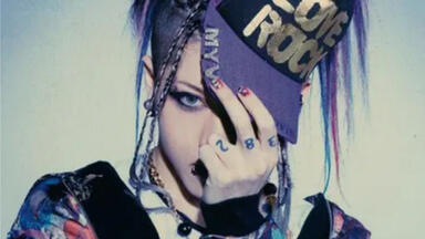 视觉系】雅-miyavi-「自分革命-2003-」MV (中文字幕)_哔哩哔哩_