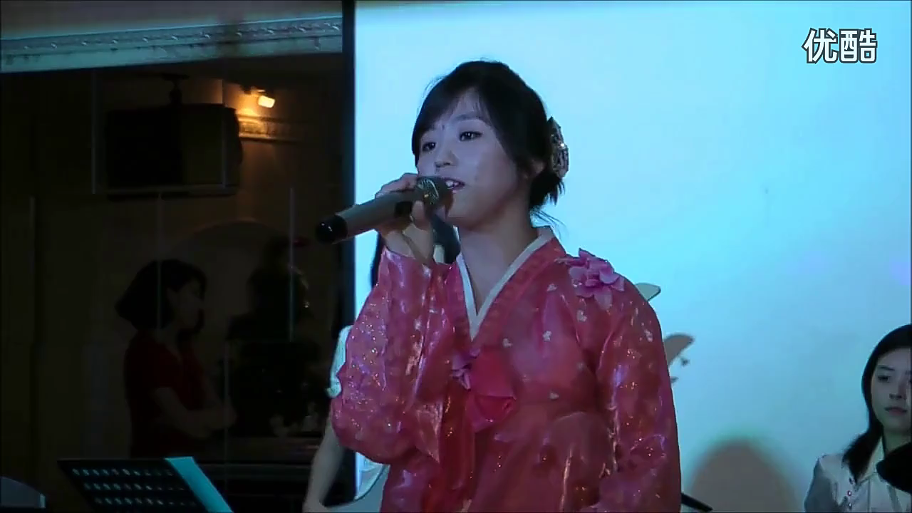 朝鲜美女唱中国歌超清
