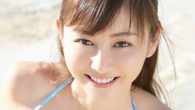 篠崎愛】2015年1月号セブンイレブン限定Ver. GカップアイドルDVD_哔哩