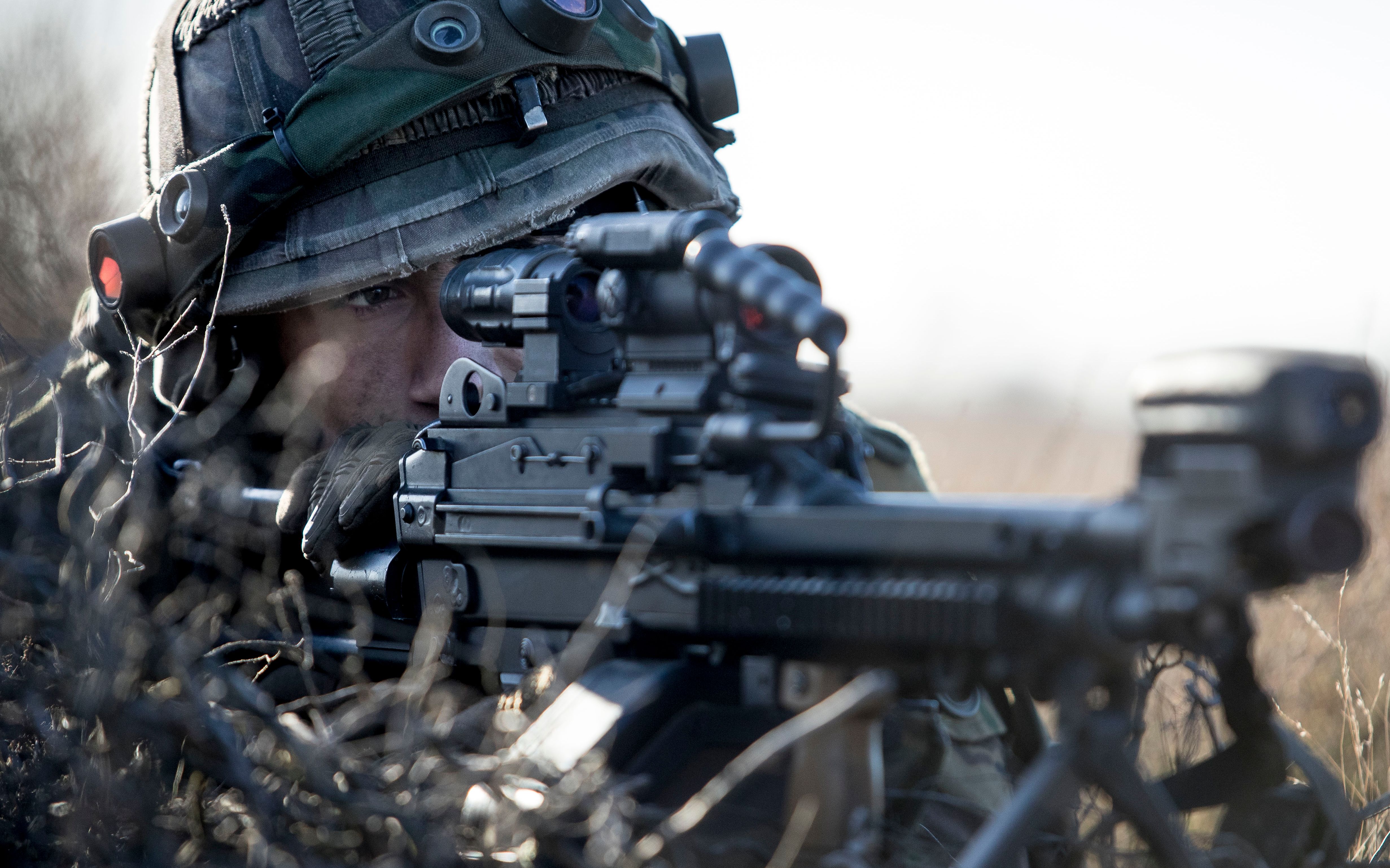 荷兰陆军第11空中突击旅单兵装备展示