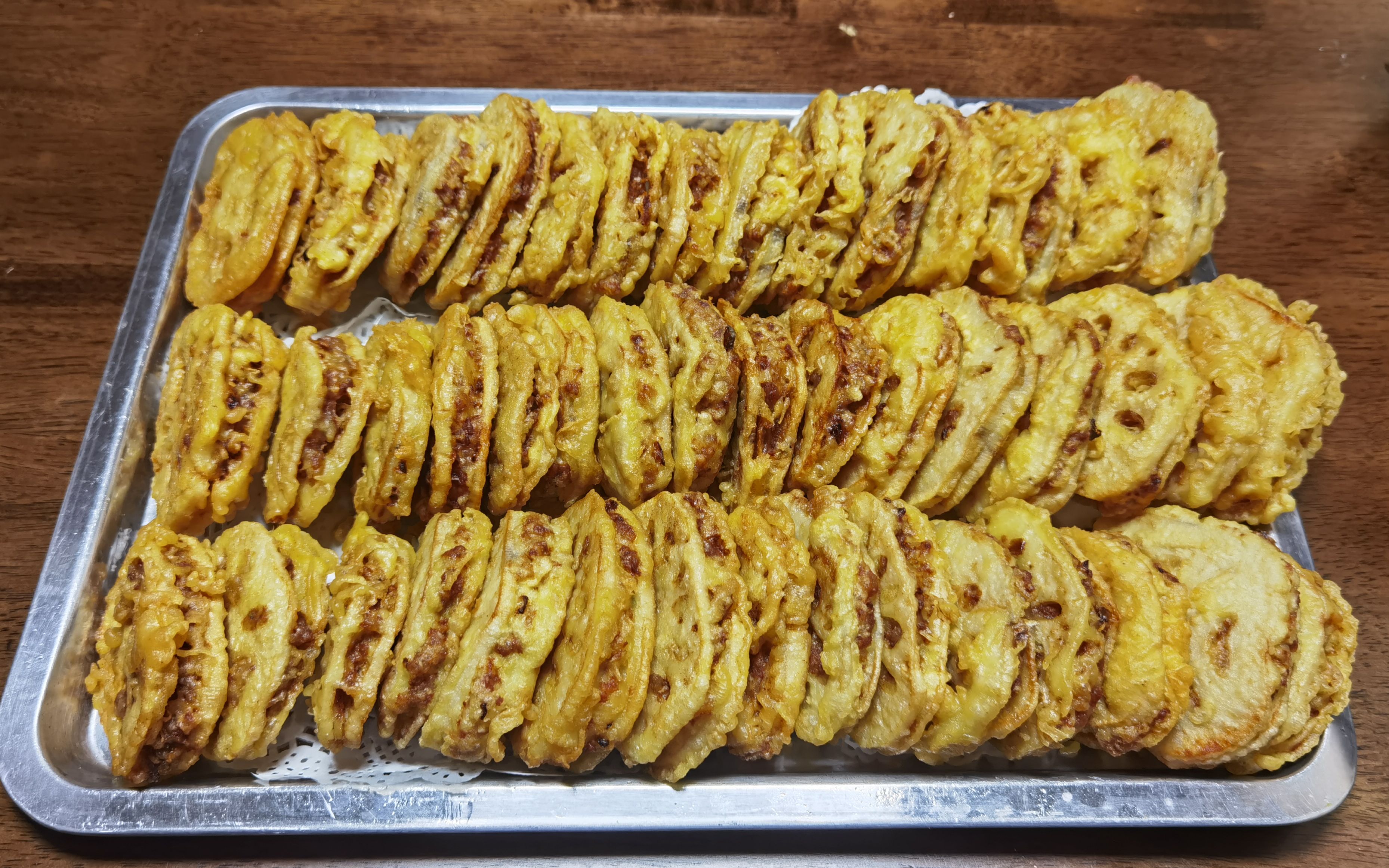 备年货之炸莲夹,馅料和挂糊是重点,焦香酥脆鲜嫩多汁