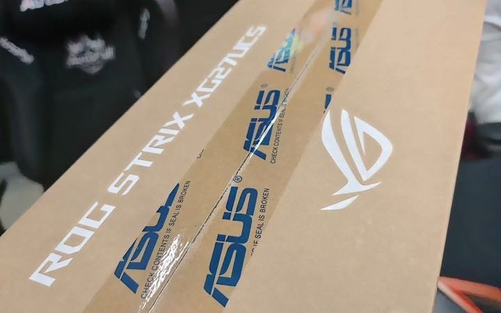 54华硕(ASUS)ROG XG27UCS绝神 27英寸显示器电竞显示器4K 超频160Hz HDR400 TypeC旋转升降 ROG XG27UCS显示器哔哩哔哩bilibili