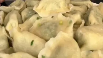 Скачать видео: 剪多余Ⅰ碳水合集 角瓜鸡蛋蒸饺 水饺 粉蒸肉糯米饭 炒水扯面 蒸面包