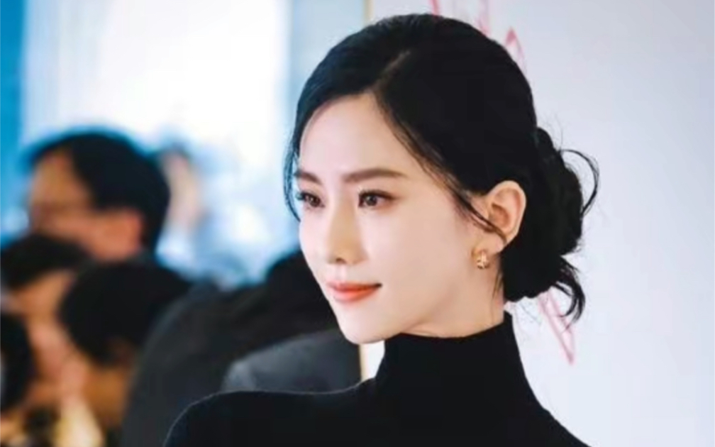 优雅黑天鹅刘诗诗惊艳造型