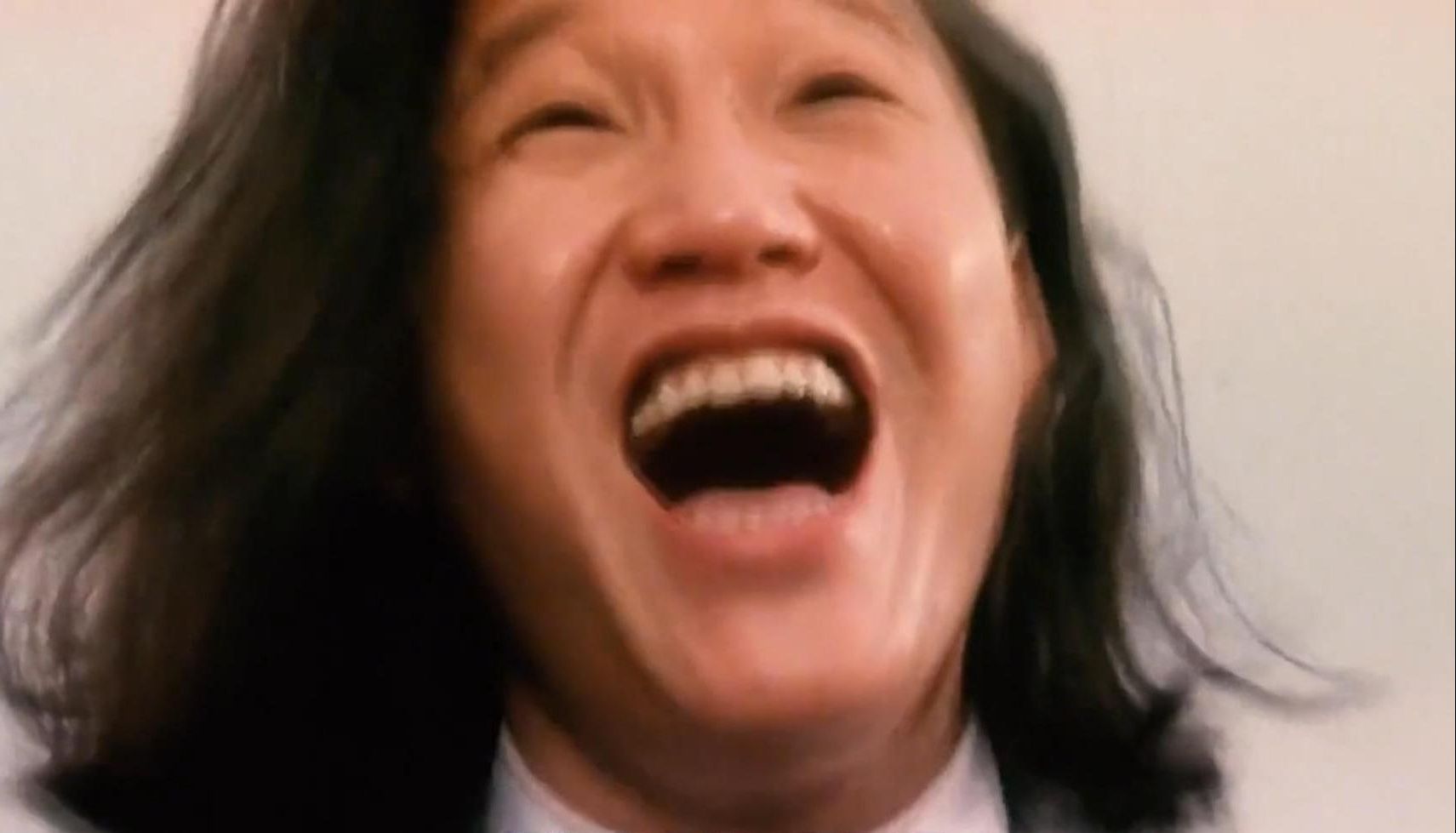 "你打坏了我的阿玛尼啊!