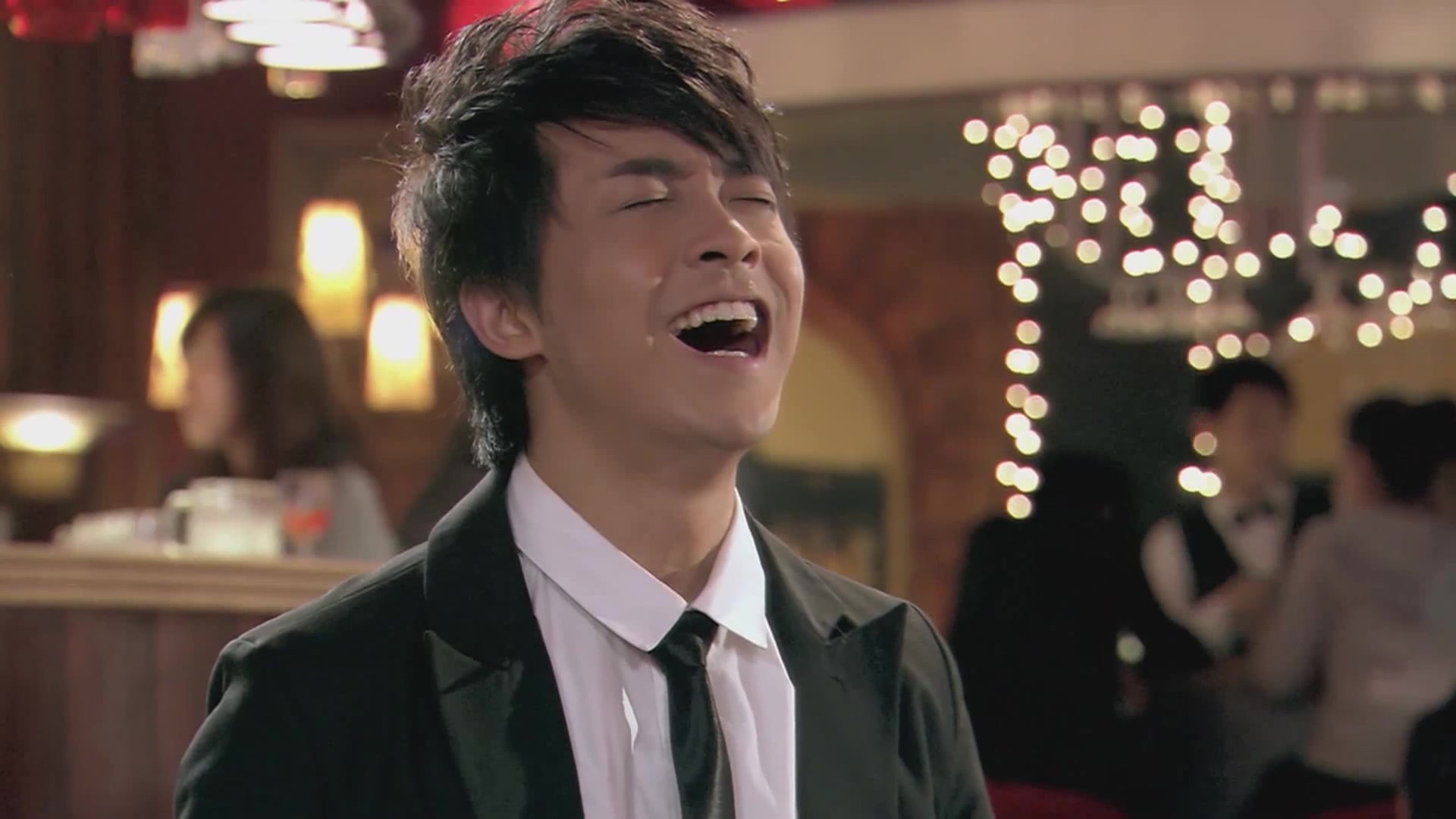 【爱情公寓】张律师的由来&小贤吃面抽筋