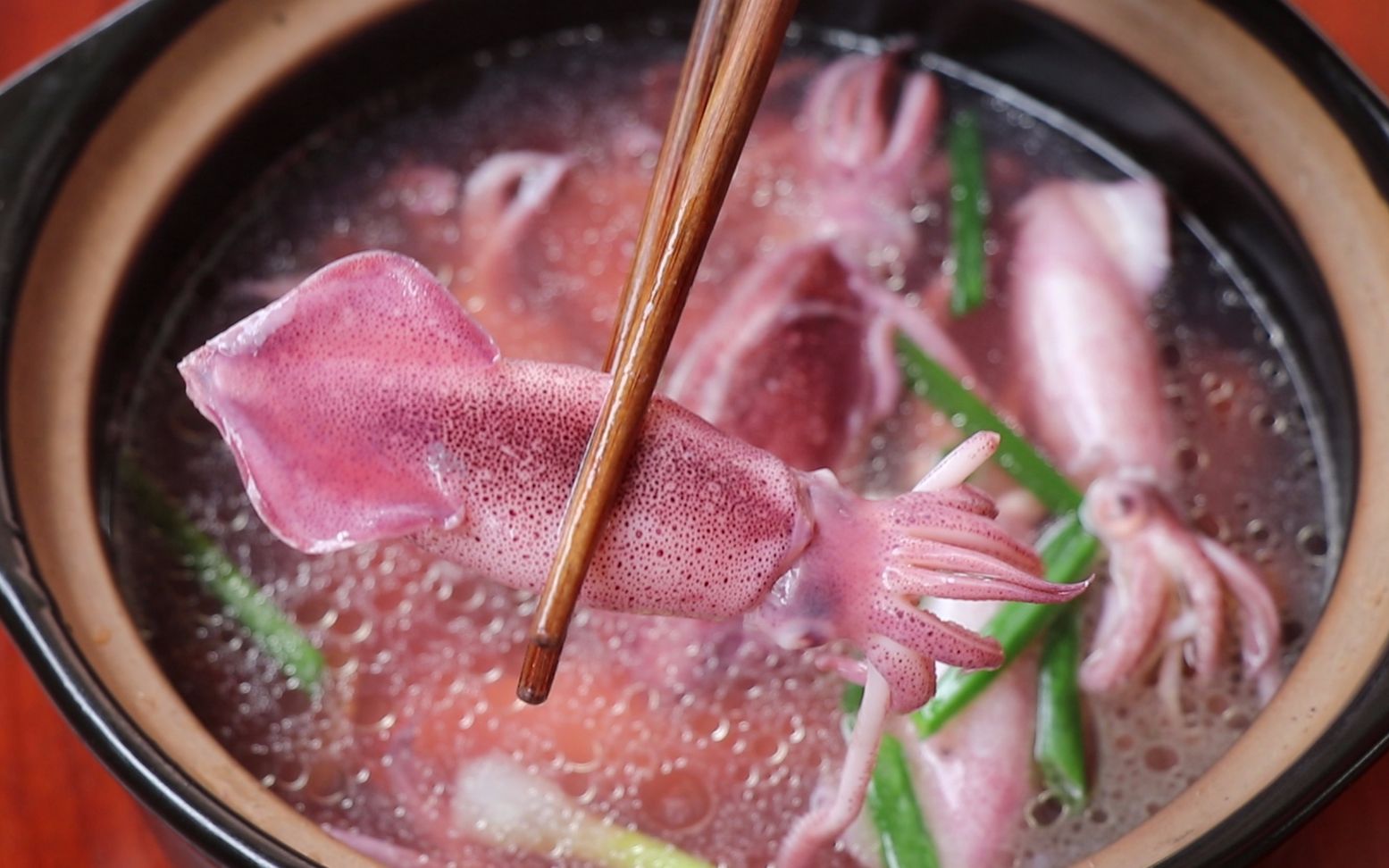 鲜鱿鱼最鲜嫩的做法,盐水生滚鲜鱿鱼,鲜香脆爽,太好吃了