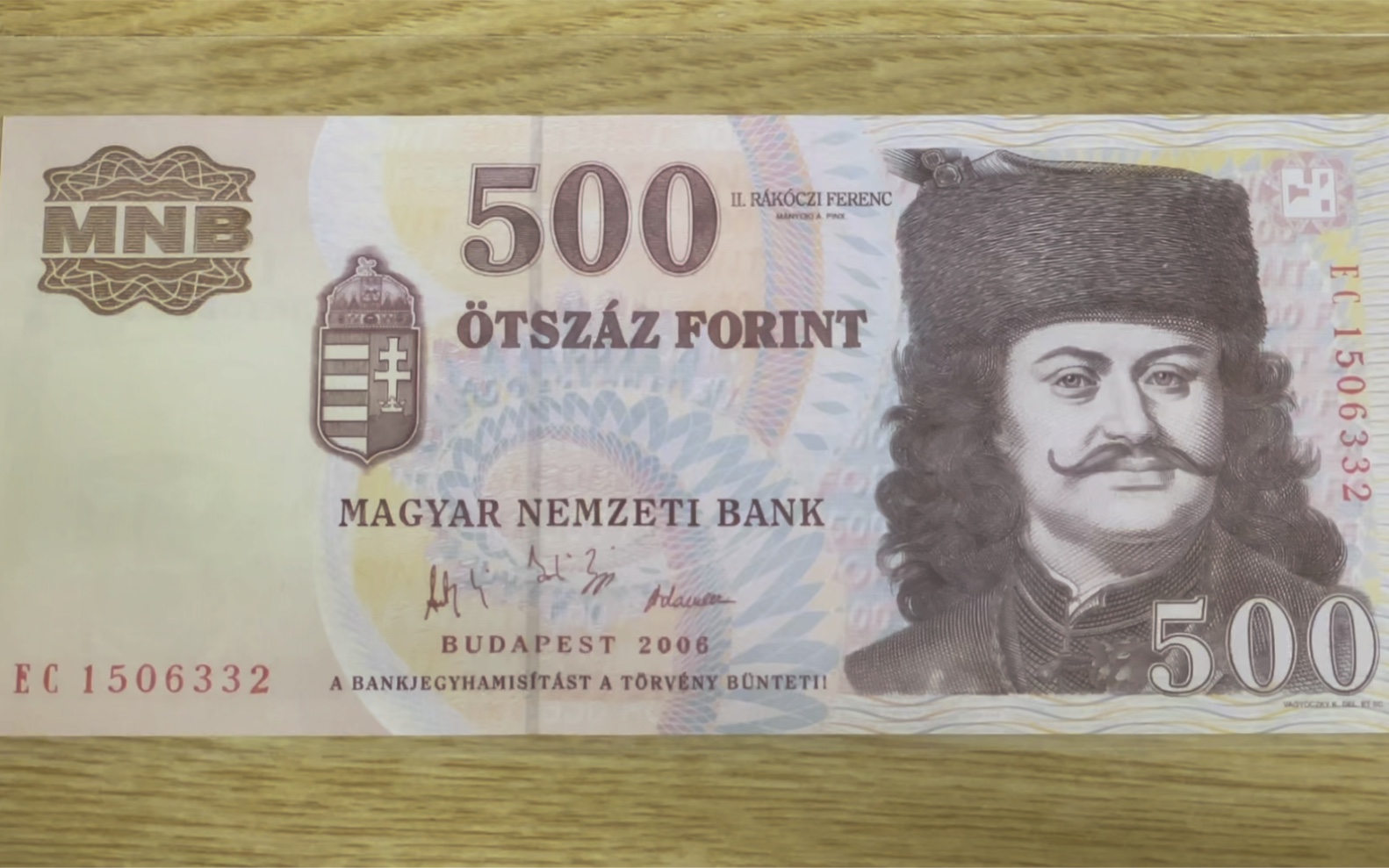 今天讲匈牙利事件50周年纪念钞这张纪念钞的价格特别便宜也就60块钱