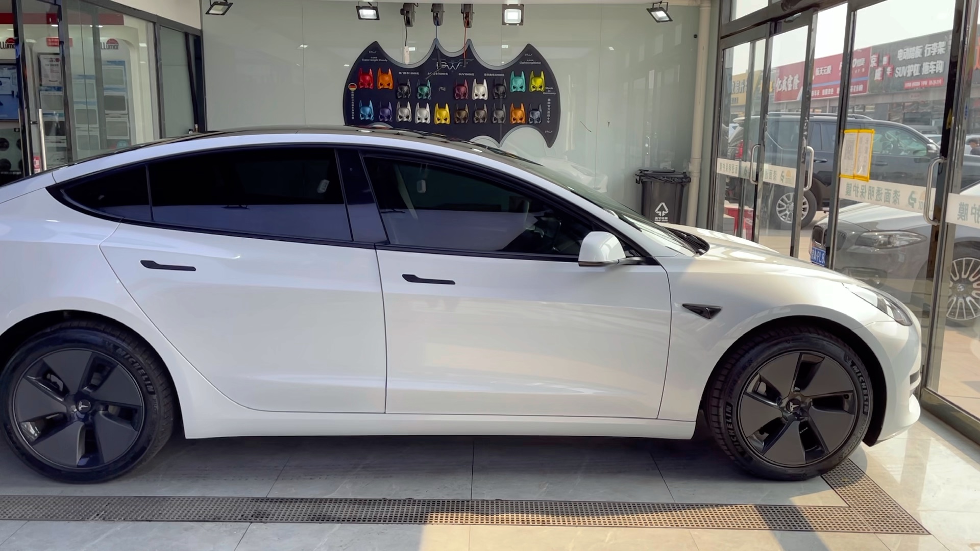 特斯拉model3车窗玻璃膜满贴是这样的