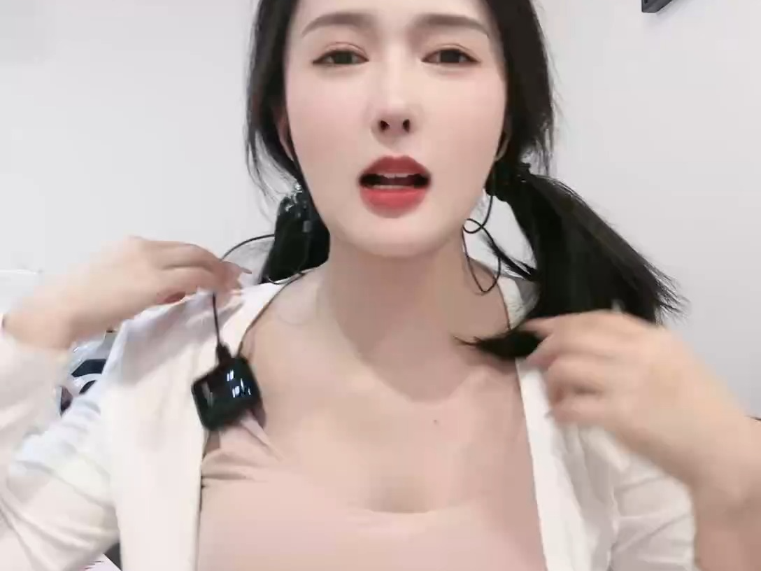 【颜选直播】超美主播小豆豆 微胖天花板 2024-05-18 晚场