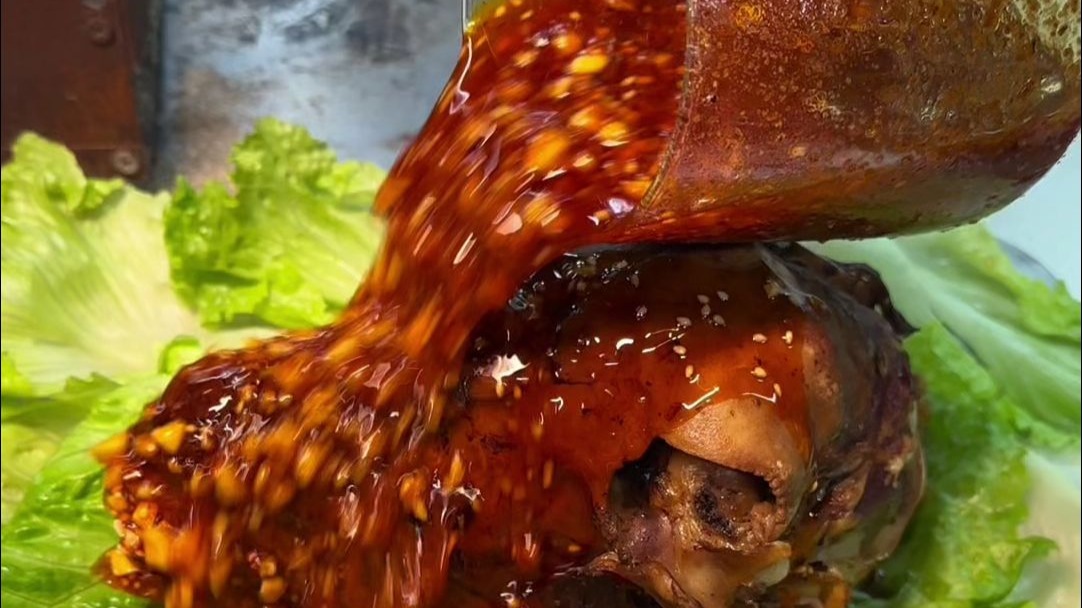 热气腾腾的炖羊头，好吃不贵！普通人解馋指南！