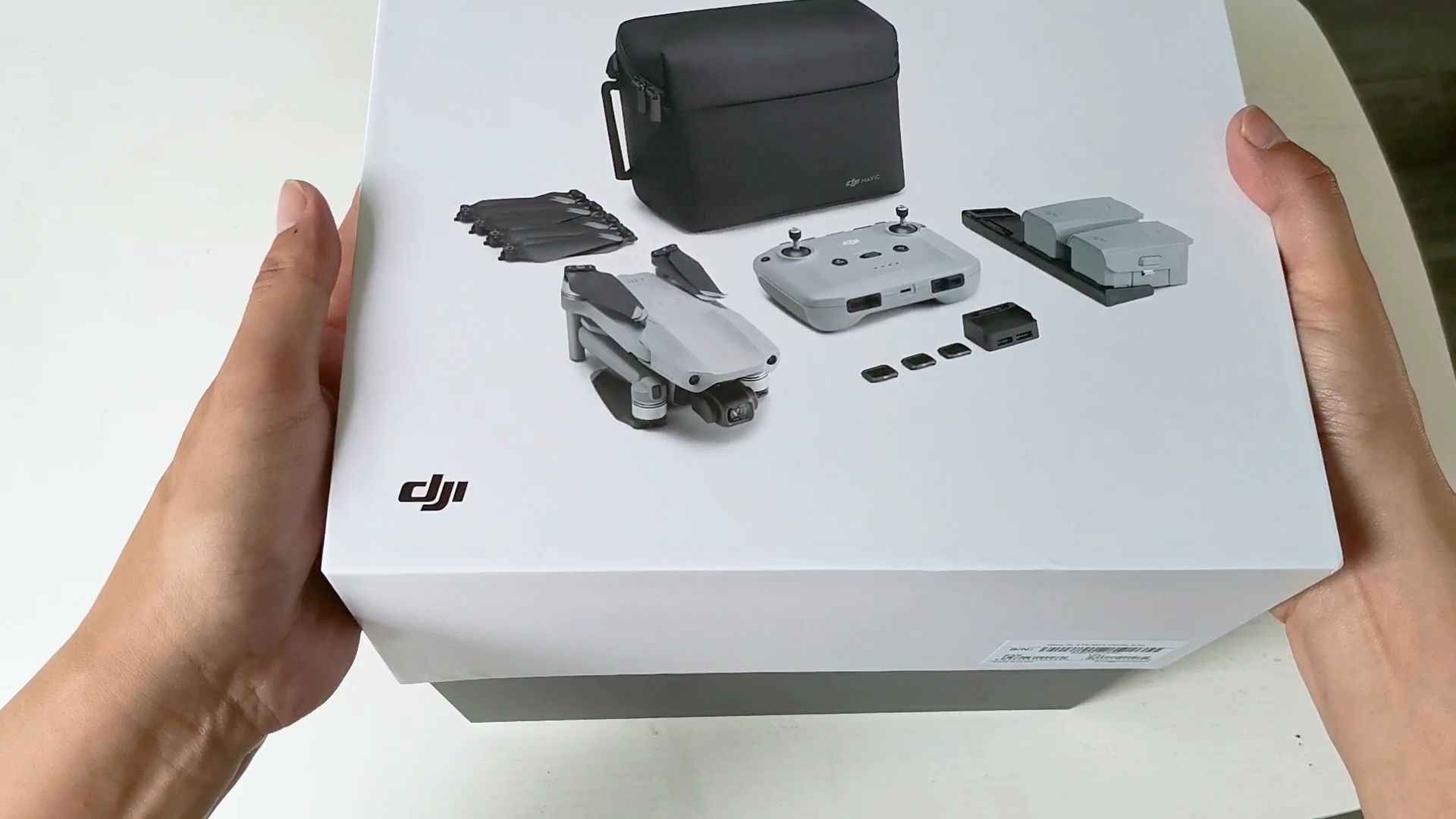 大疆mavic air 2一个月深度测评,第一次提控回家说来就来(鱼雁开箱)