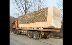 Скачать видео: 轮胎：一颗石头而已，撑不住了我会大声告诉你的