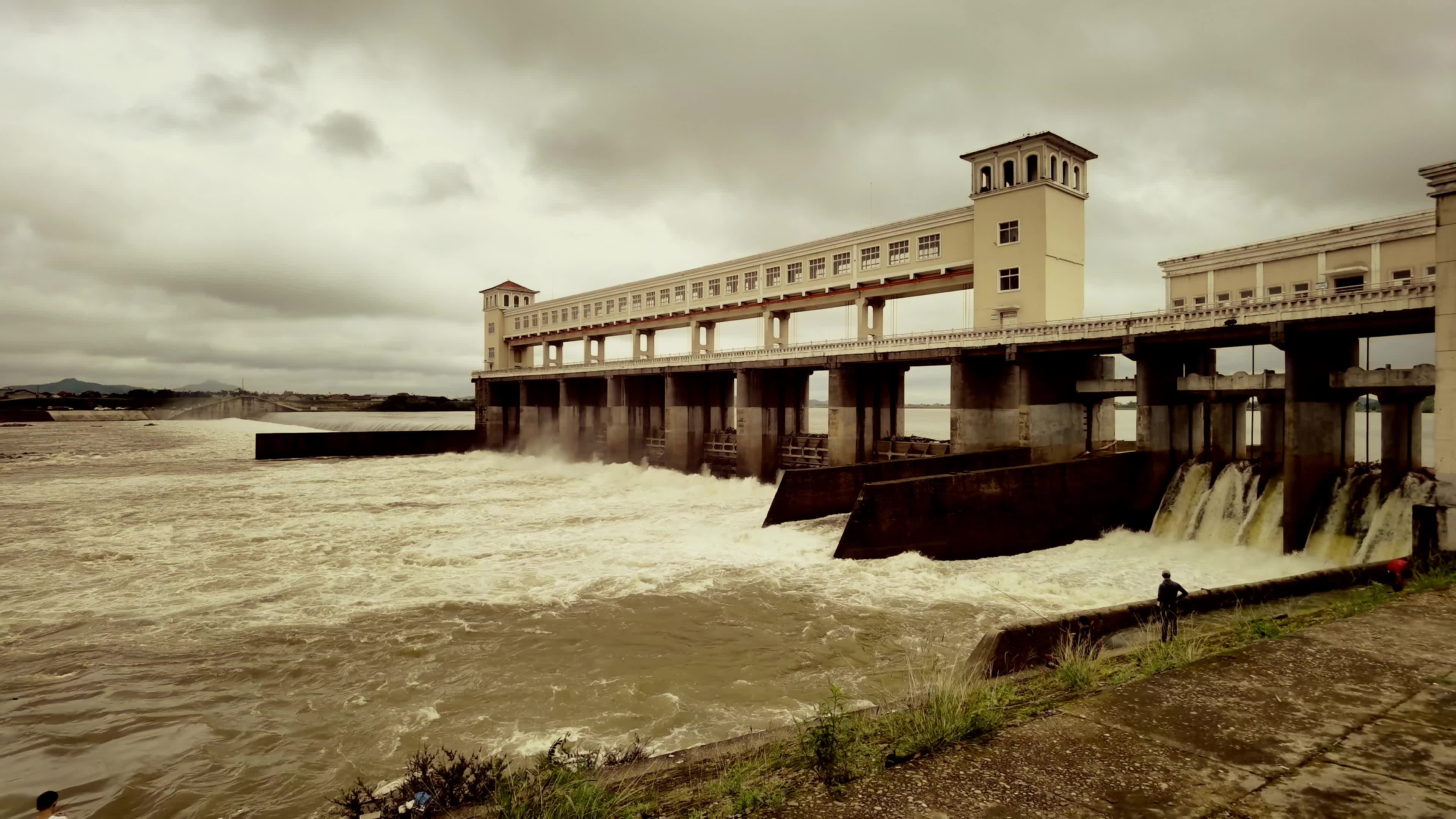 在李渡焦石拦河坝4k_哔哩哔哩 (゜-゜)つロ 干杯~-bilibili